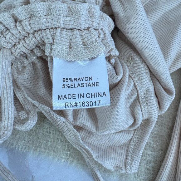 Princess Polly Beige Long Sleeve Ruched Side Button Shirt Womens Size 2 - Picture 8 of 9